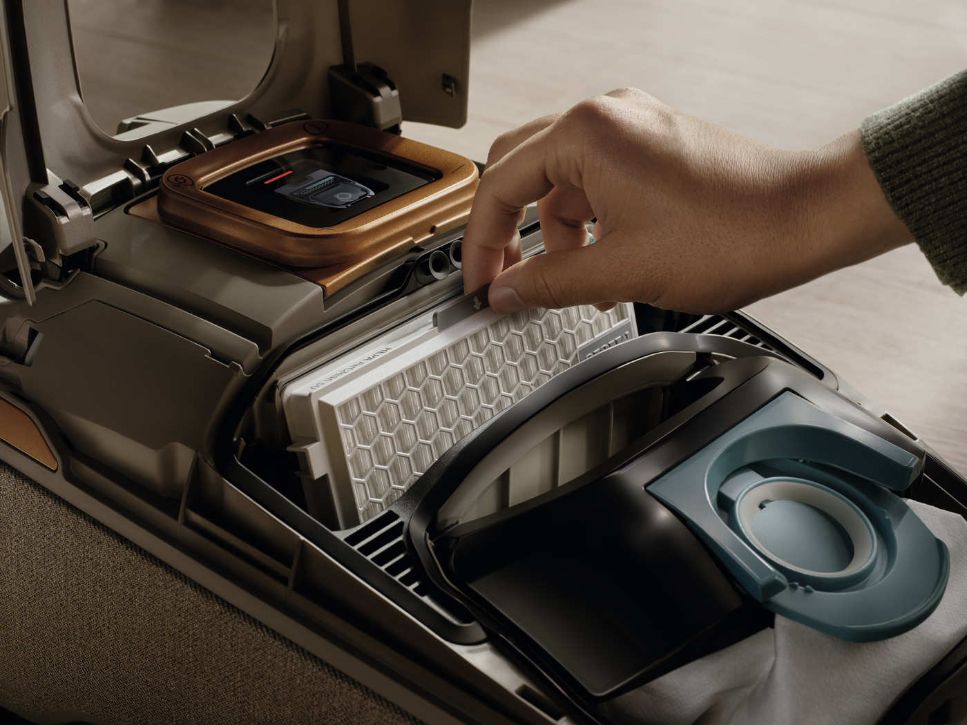 Пилосос SUMF0 42 Guard L1 Comfort Титановий, перламутр