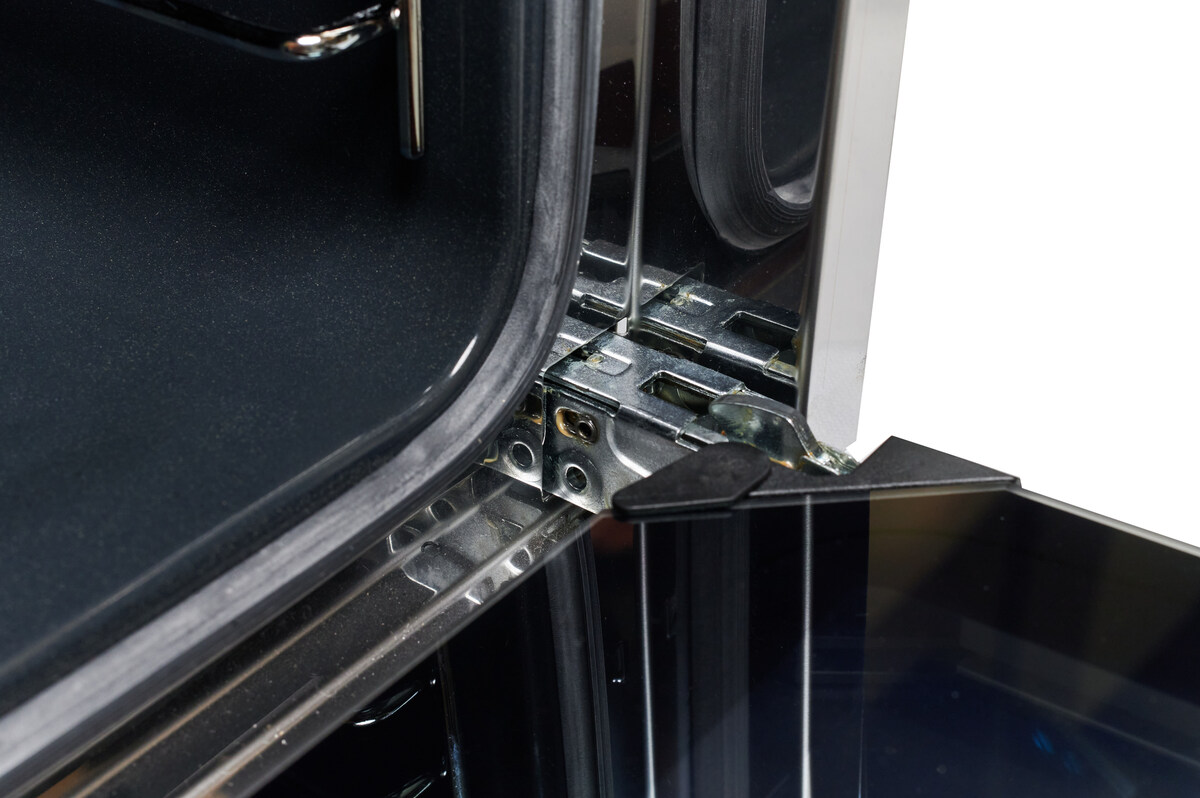 Духова шафа H 7260 B CleanSteel